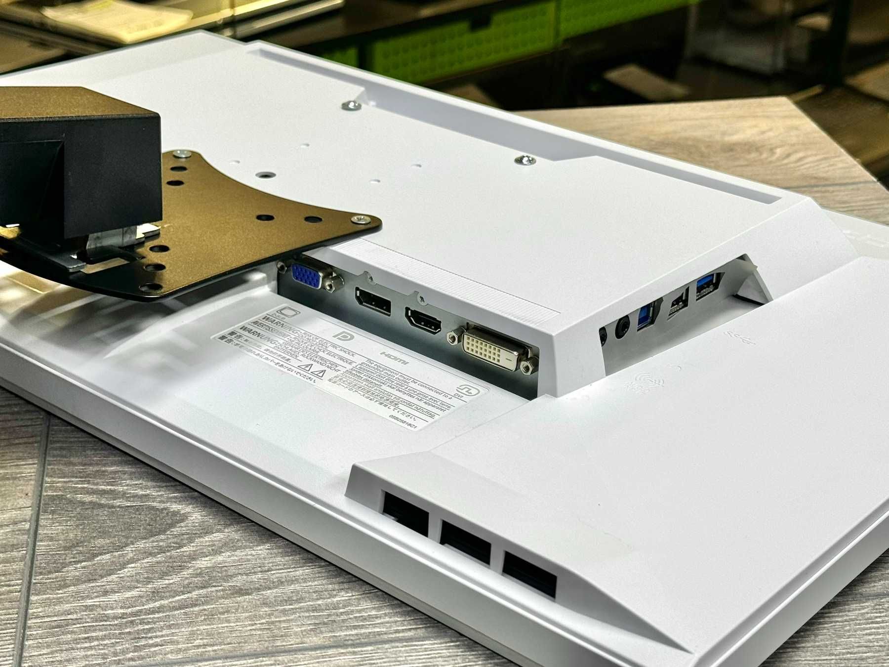 Безрамочні монітори EIZO FlexScan EV2450 / IPS / DVI, VGA, HDMI, DP