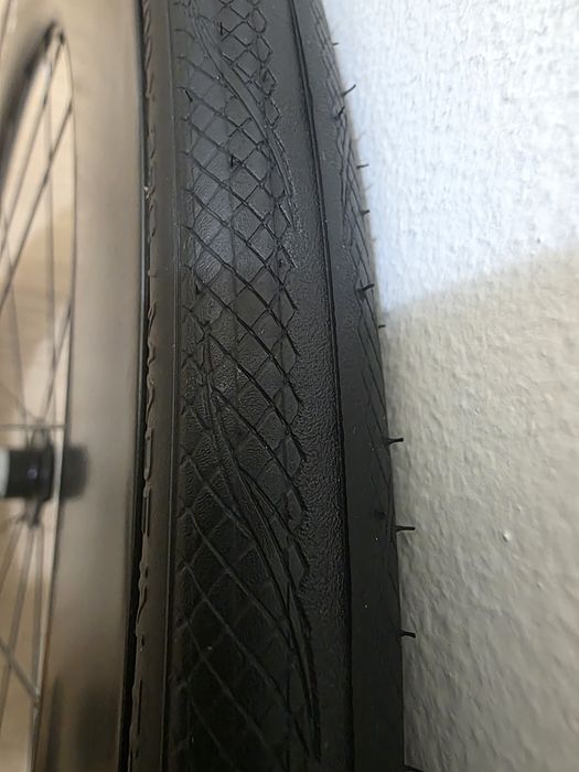 Rodas SLR2 e pneus Vittoria