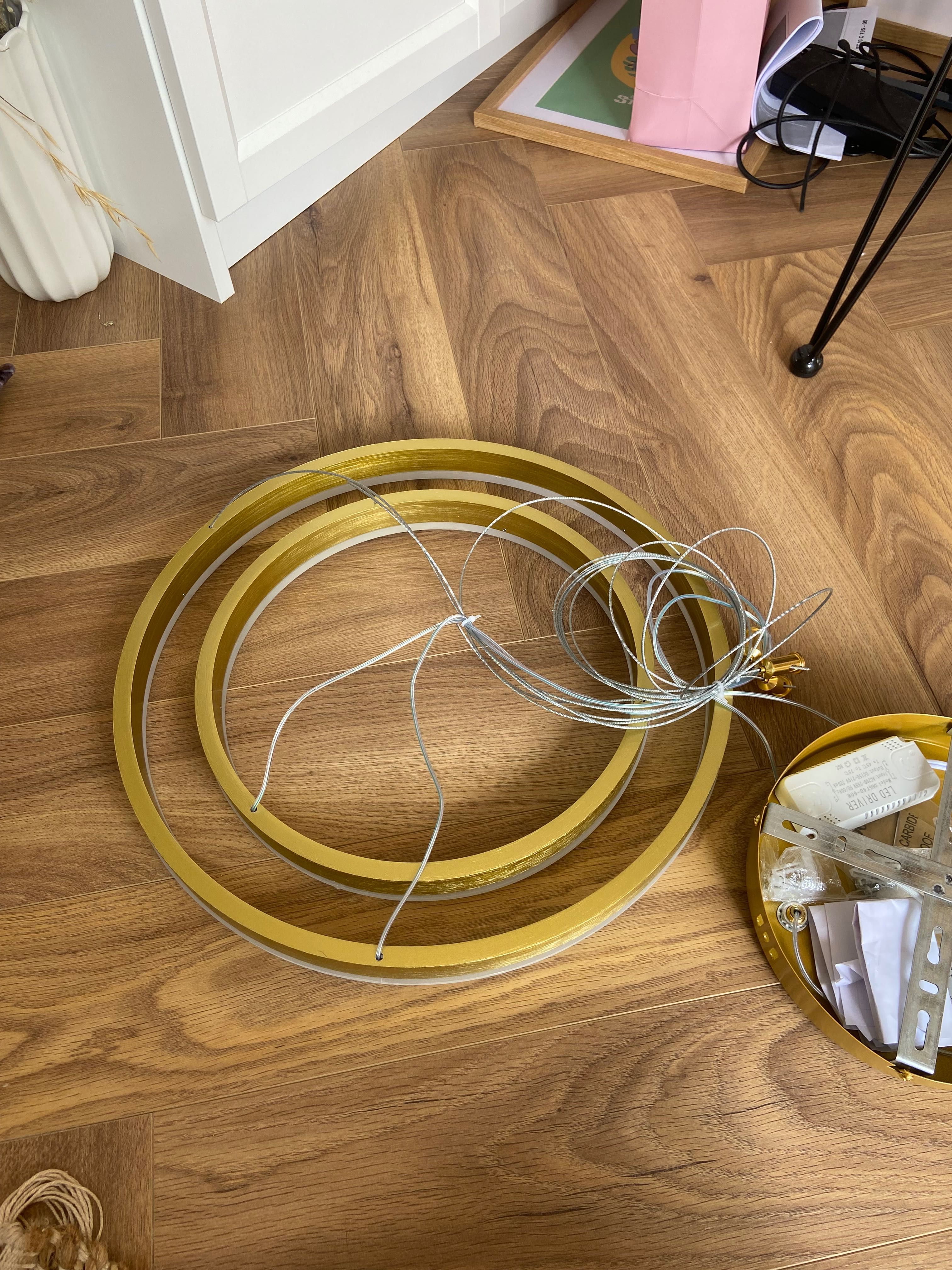 Piękna wisząca lampa 2 ringi
