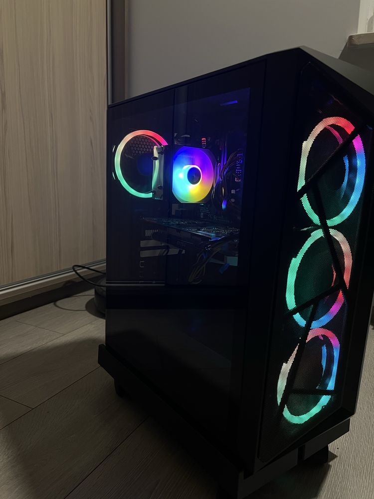 Komputer gamingowy rgb do gier