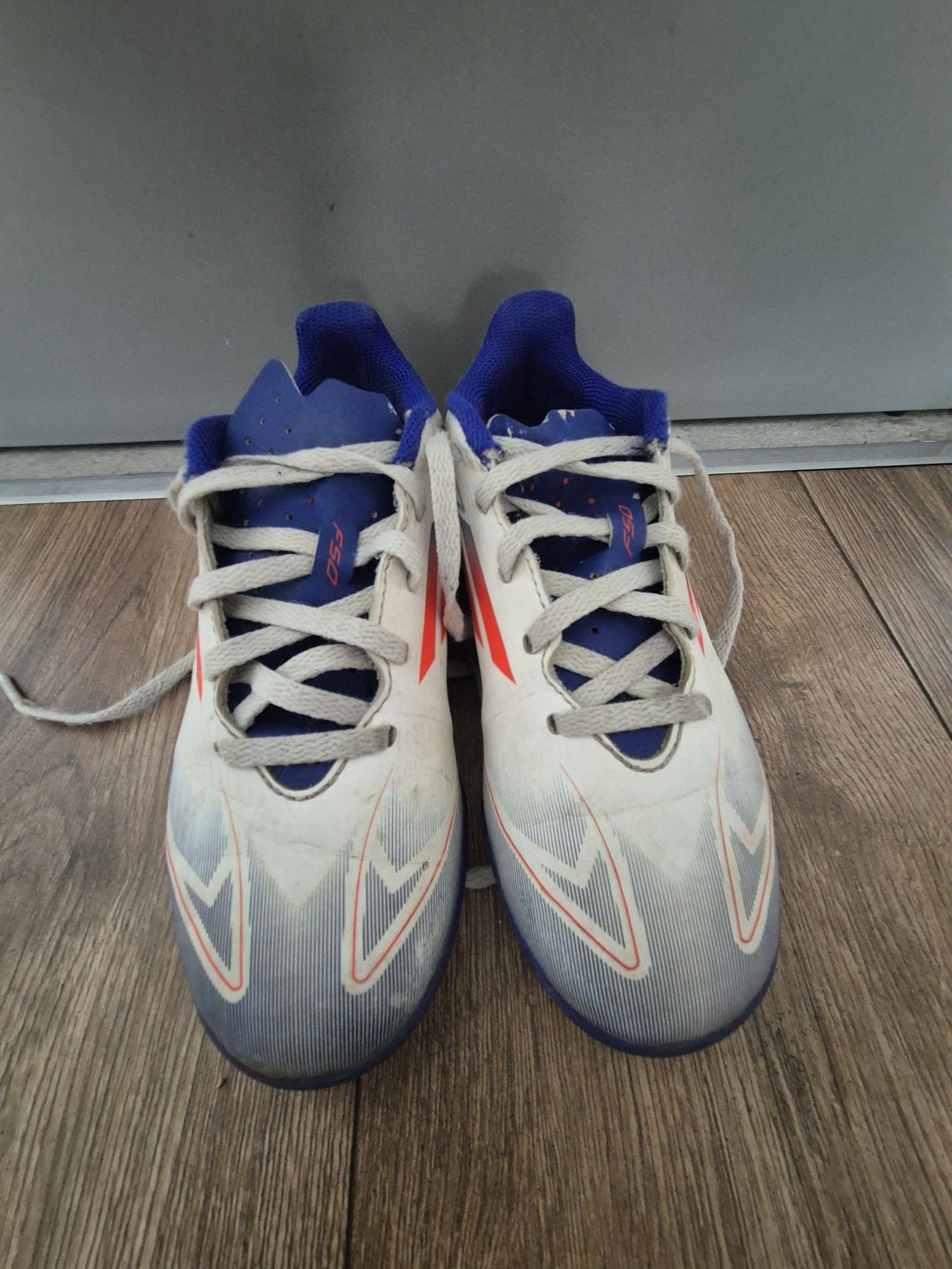 Buty do piłki Adidas r.33