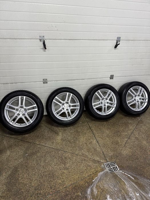 Диски з шинами R16 5x112 Dezent Skoda, Audi, Volkswagen