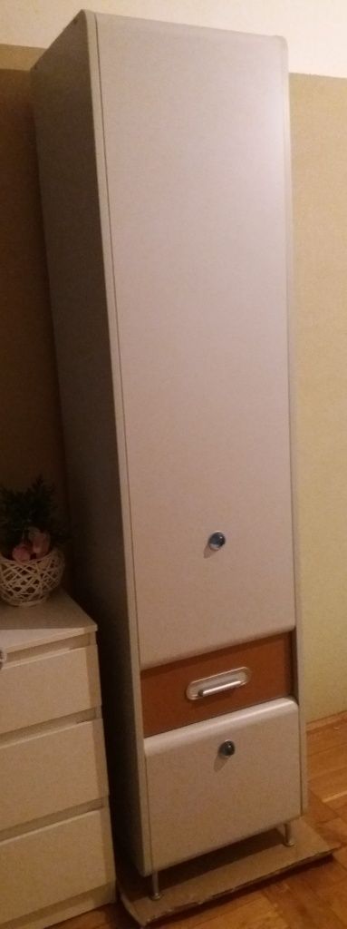 Szafka stojąca z szufladą