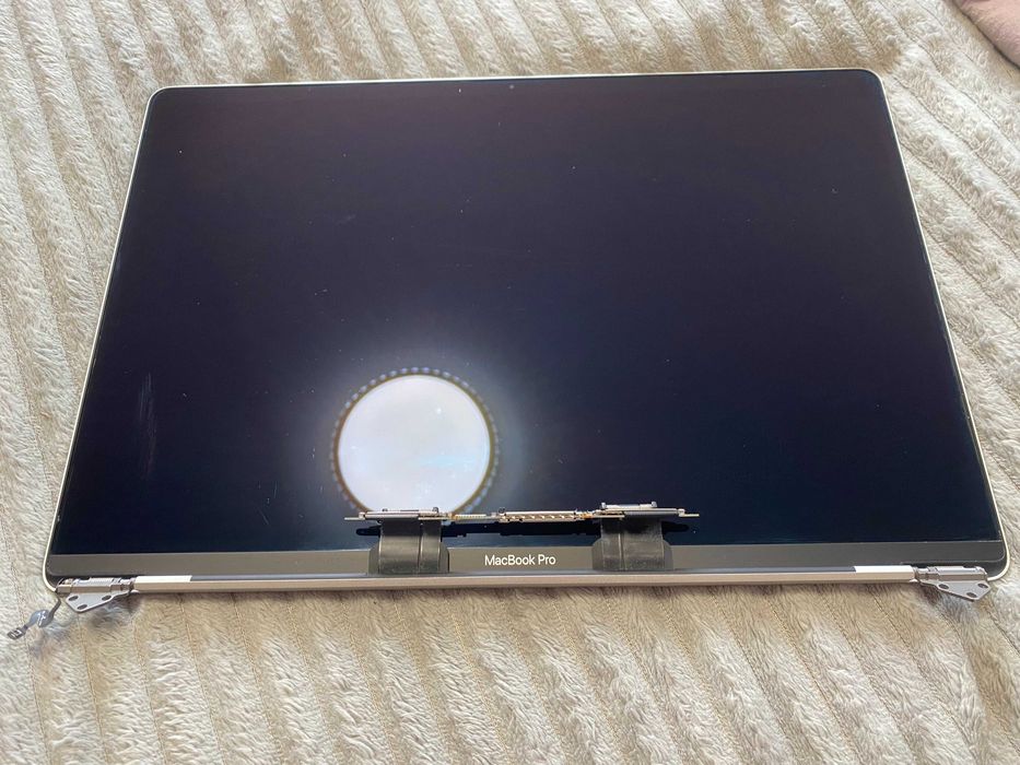 Кришка для Apple MacBook Pro 16 Silver A2141