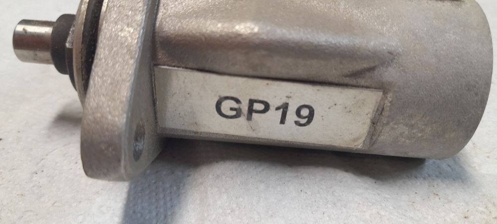 Pompa zasilająca paliwo ursus zetor nowa