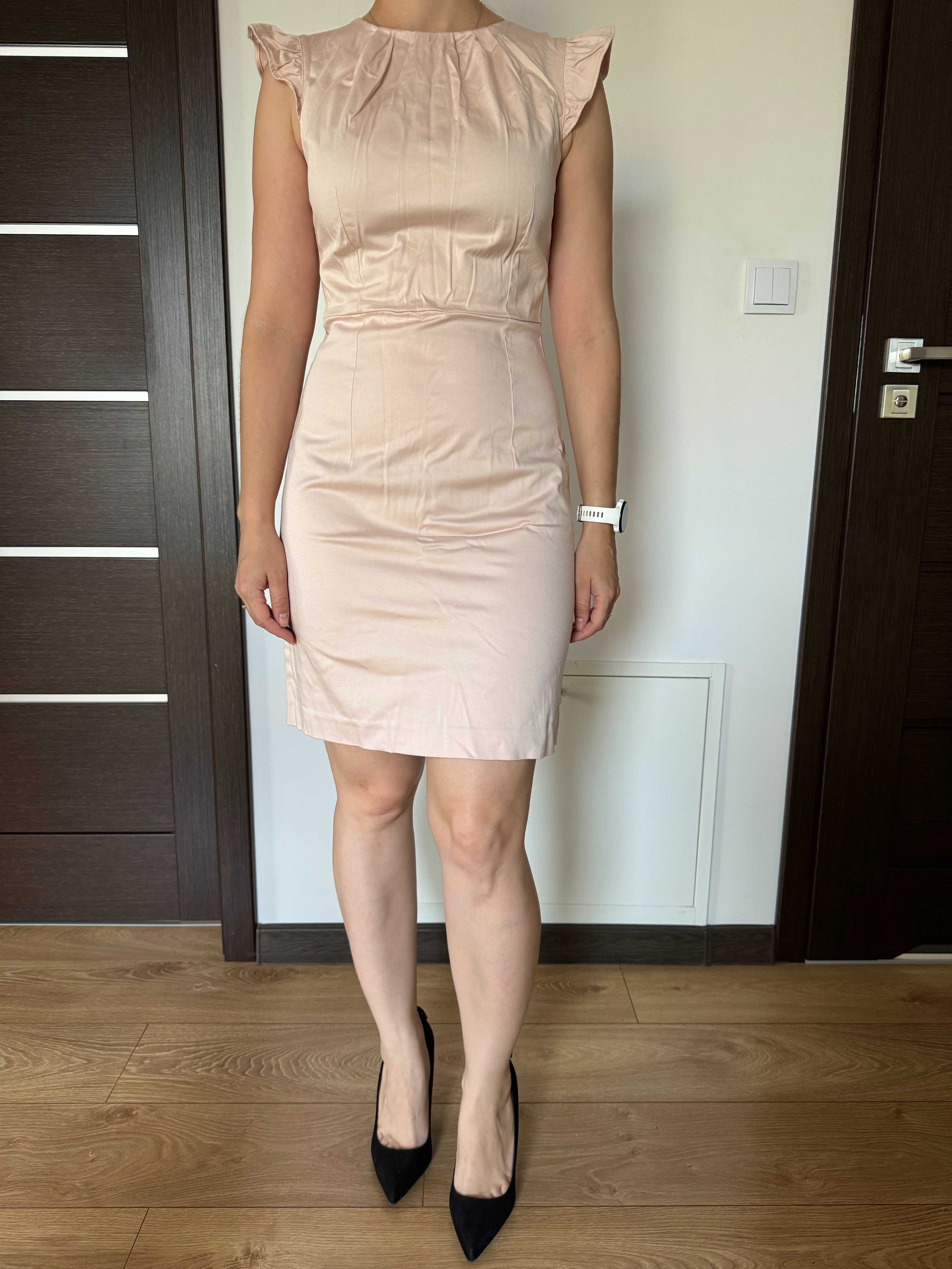 Sukienka orsay w kolorze nude/jasnoróżowym