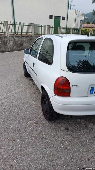Opel Corsa 5 lugares a gasóleo