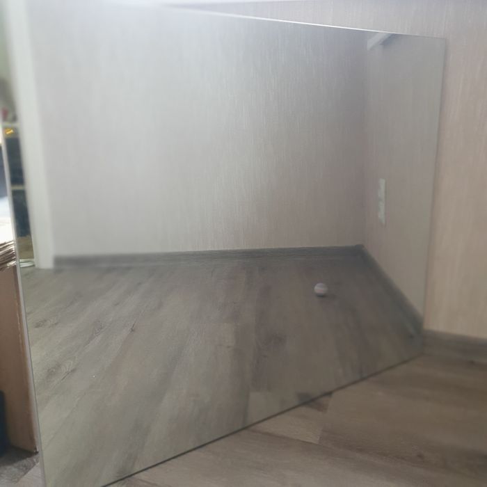 Дзеркало настінне.