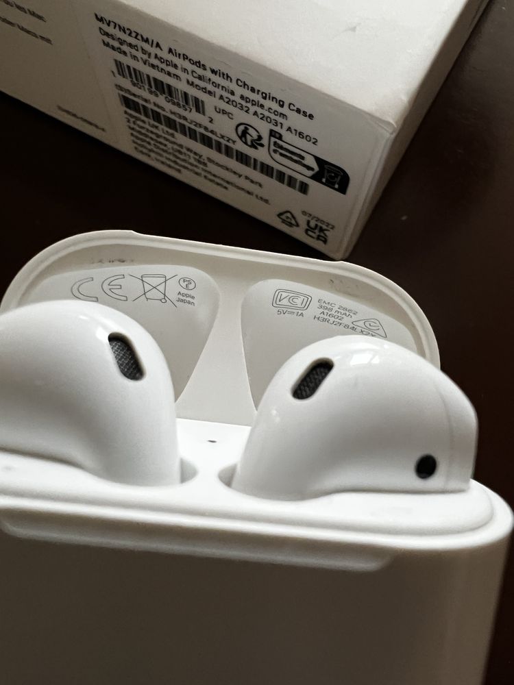 Apple Airpods 2 A2031 Sluchawki Bezprzewodowe Douszne True Wireless