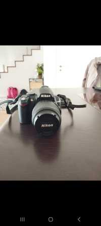 Máquina fotográfica Nikon D3000 completa com 2 objetivas e mochila