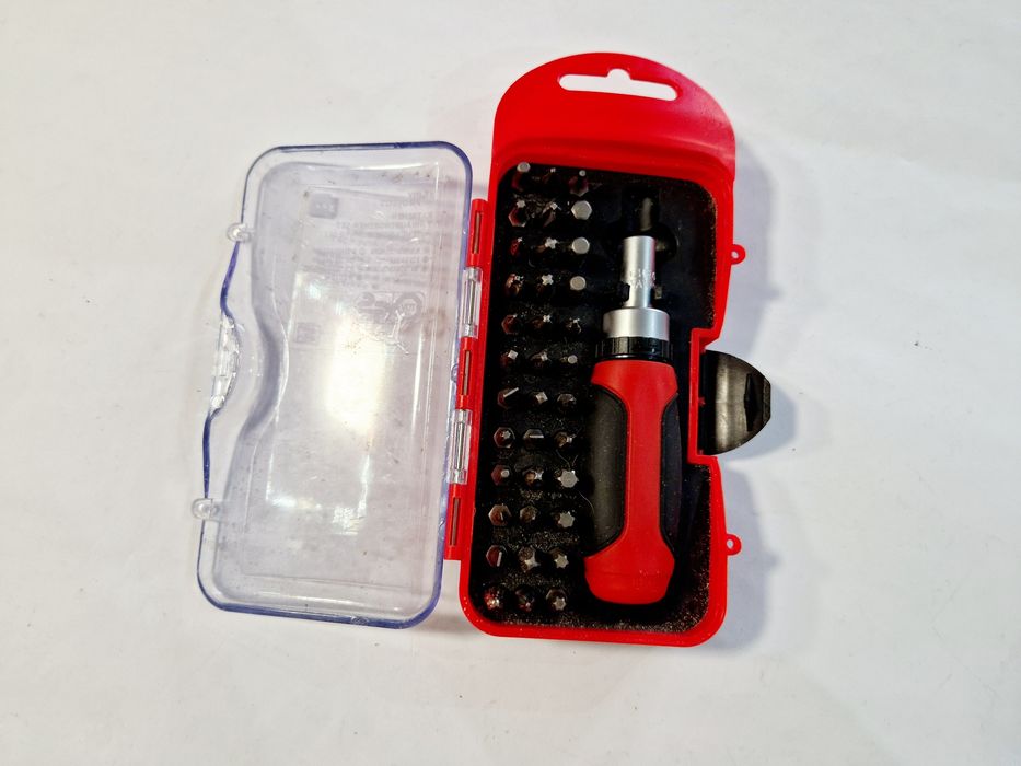 Zestaw bitów i wkrętak