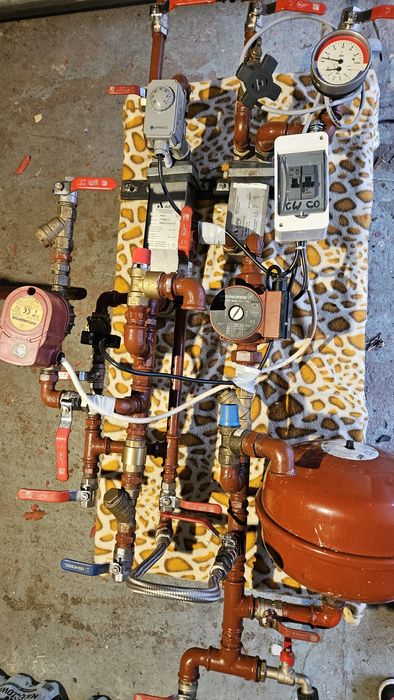 Gotowy węzeł CO i CWU, cyrkulacja, dom 200m2