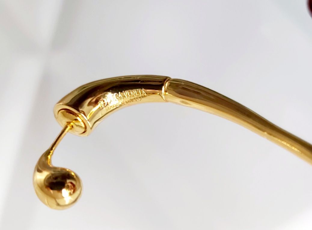 Kolczyki złote długie łezki Bottega Veneta piękne