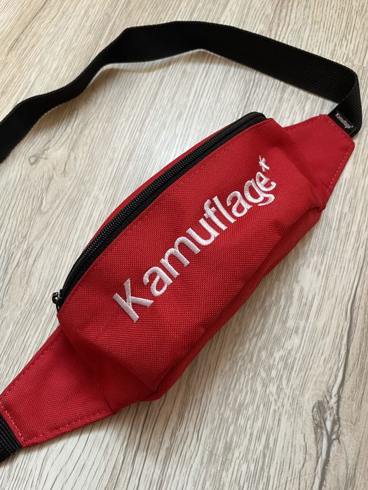 Nerka Kamuflage czerwona materiałowa zapinana saszetka w pasie