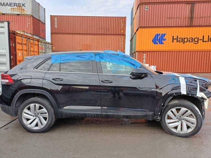 Дверь передня правая Volkswagen Atlas Cross Sport 2020 3CM831056A шрот