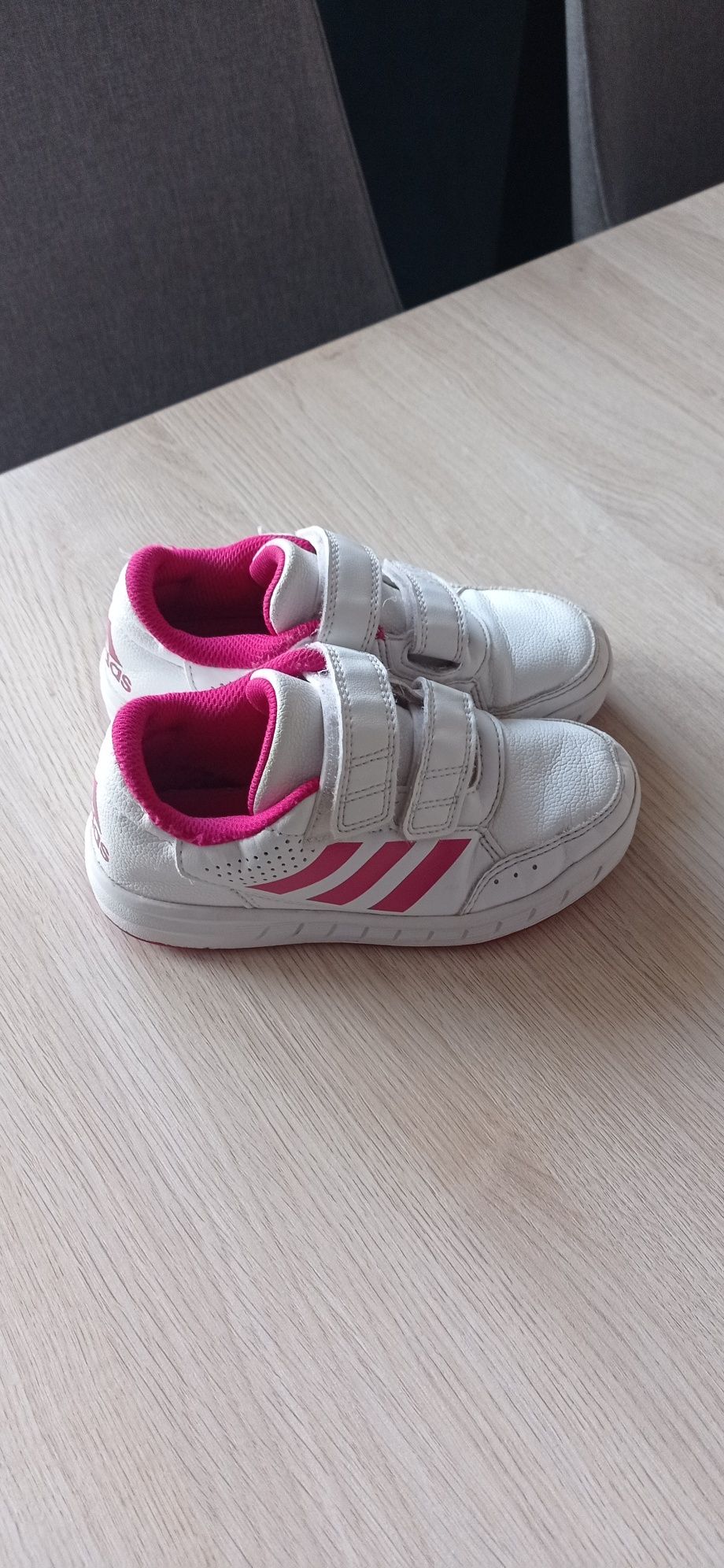 Buty dla dziewczynki Adidas 28. Wkładka 18cm .