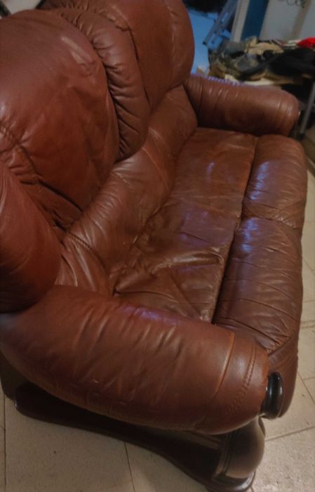 Conjunto de 2 Sofás em Madeira e Pele