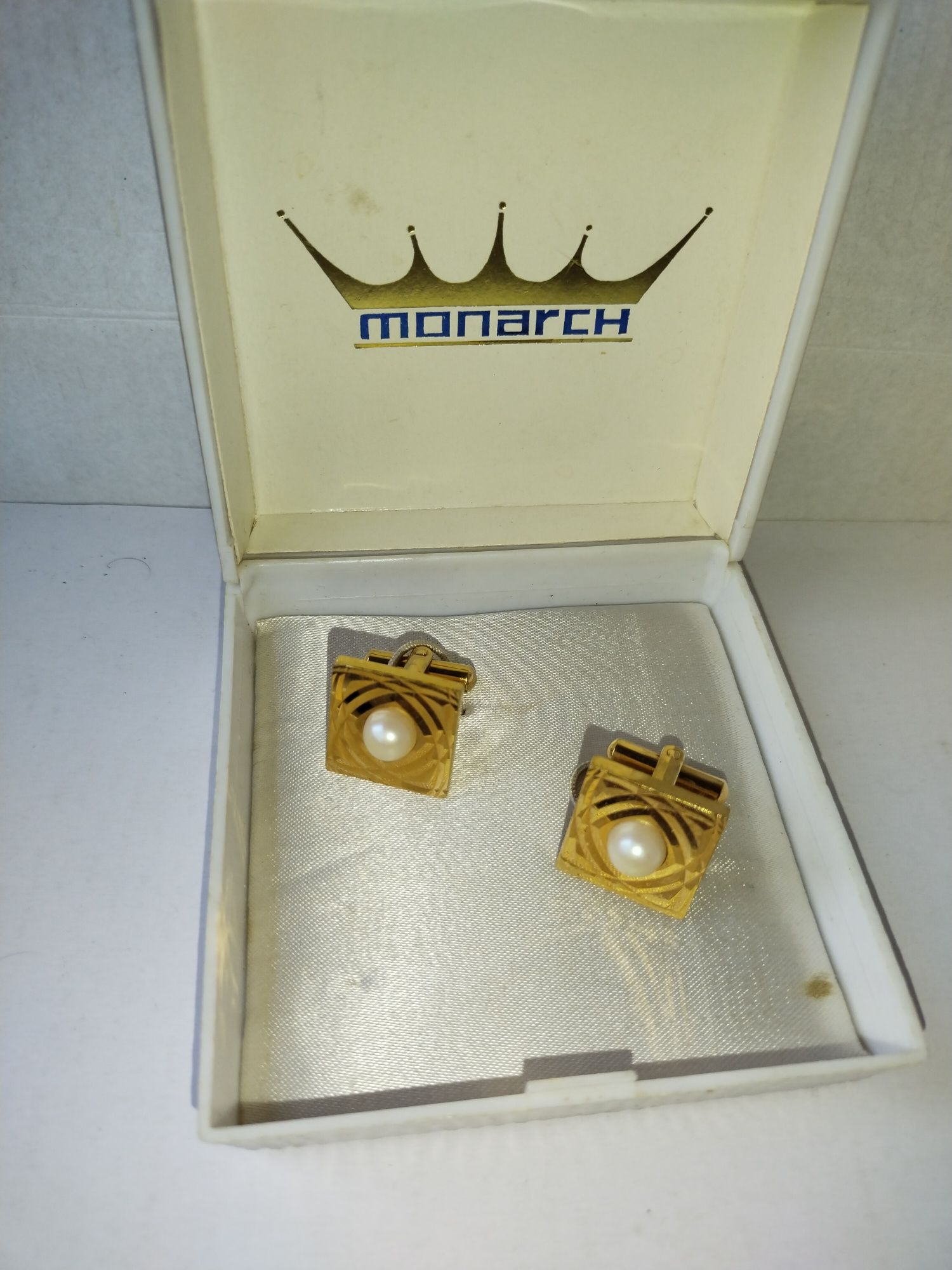 Запонки с жемчугом Monarch