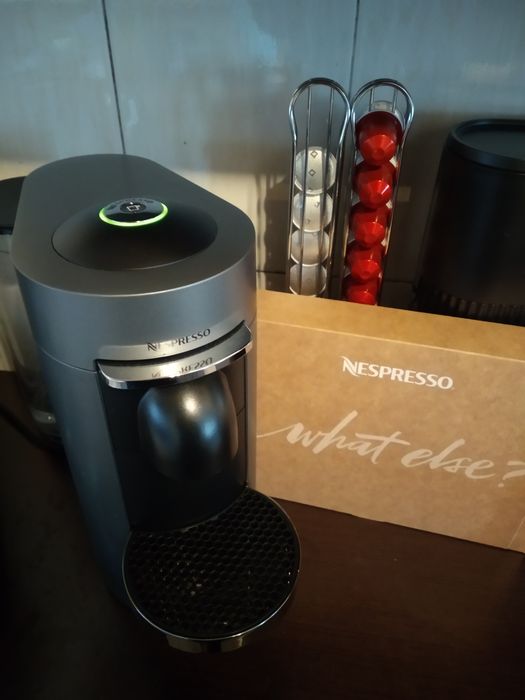 Nespresso vertuo plus deluxe Titanium