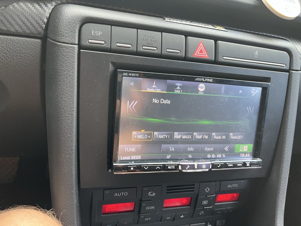 Alpine ine-w987D