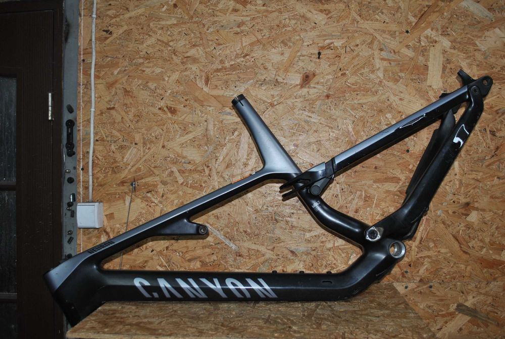 Rama Enduro 29 Canyon Neuron CF rama full MTB Karbon XL
