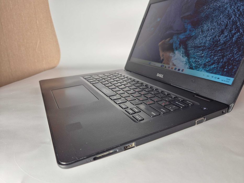 Dell 3490 Intel i5-7200U, RAM 8 GB, SSD 256 Gb