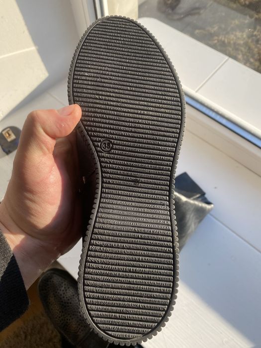 Чоботи жіночі 38р шкіряні нові