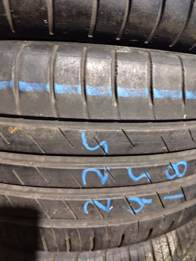 Pneus 225/45r18 Goodyear EfficientGrip Performance 75% piso