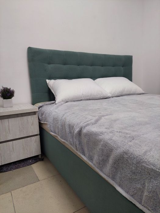 Ліжко з підйомним механізмом та матрацом. Кровать.