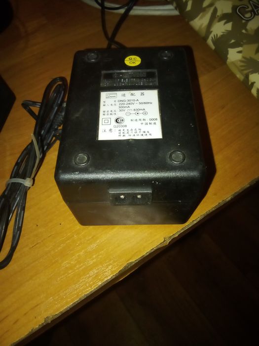 Zasilacze 30V 830mA / 30V 400mA