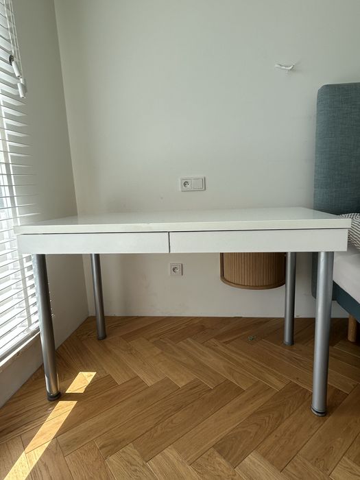 Biurko białe wymiar 60x120 dwie szuflady robione na zamówienie.