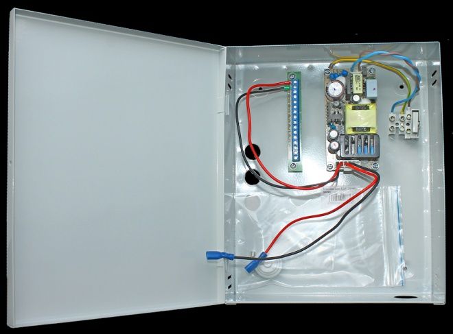 Блок безперебійного живлення ББЖ-12V/5A-M