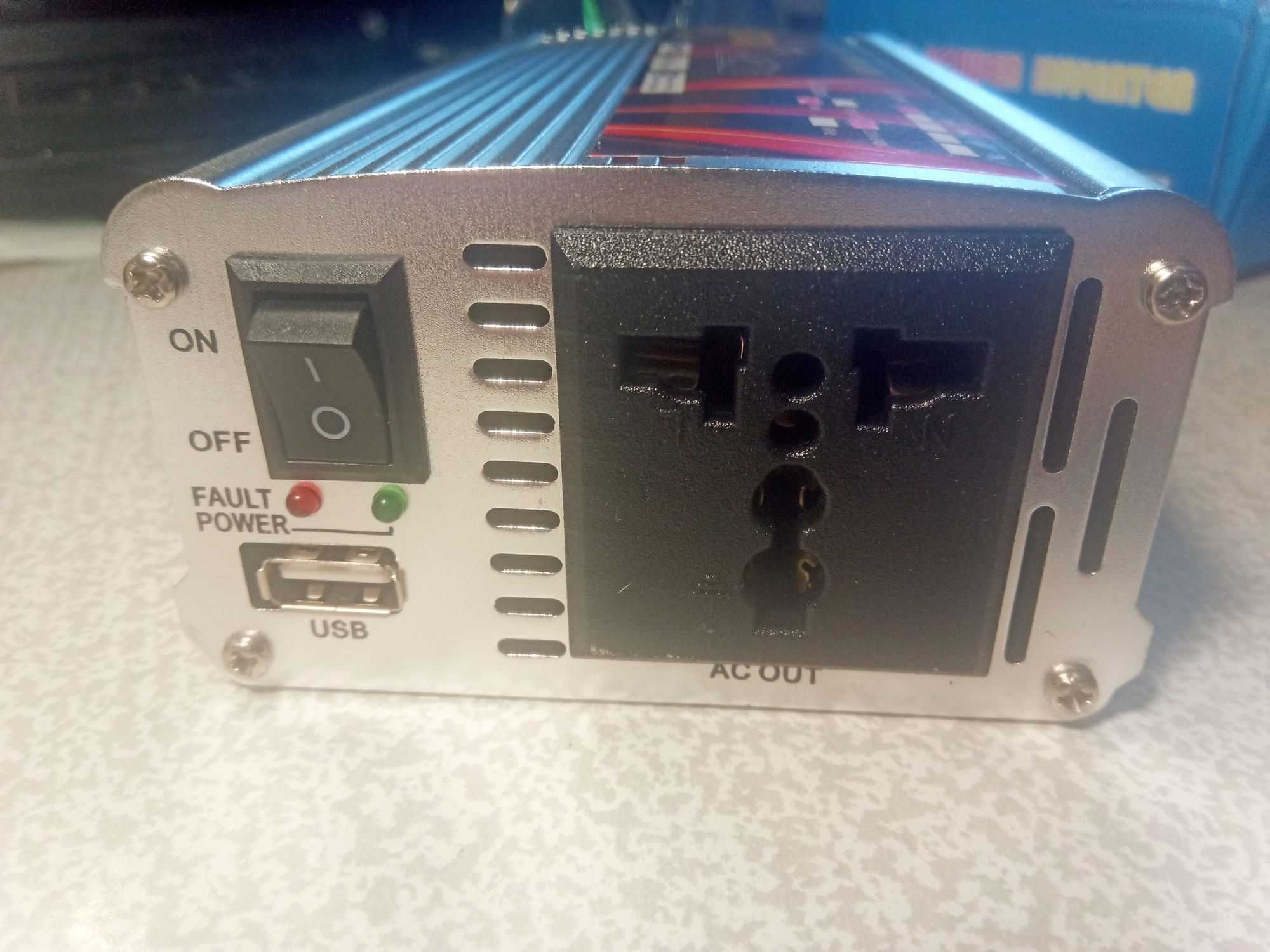 Инвертор DC 12в - AC 220в 1500Вт USB авто преобразователь
