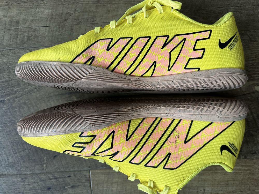 Buty Nike Mercurial 38,5 buty piłkarskie Nike halówki