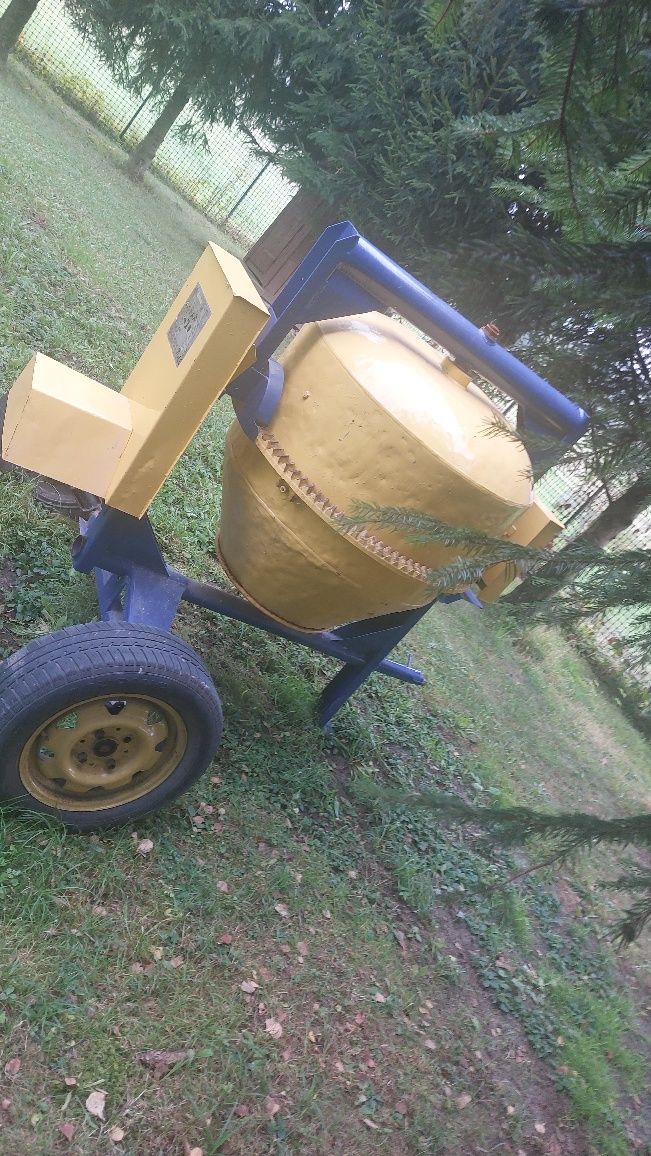 Betoniarka 300 odnowiona