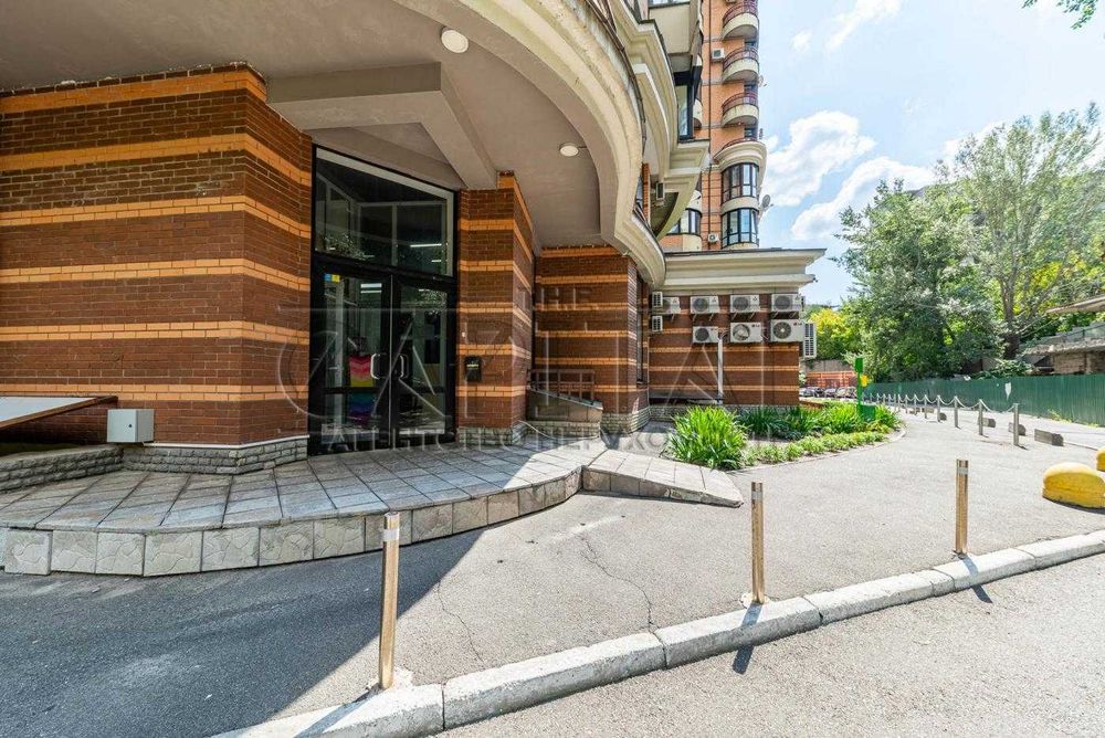 Продаж окремого приміщення 113 м2 Старонаводницька) Печерськ