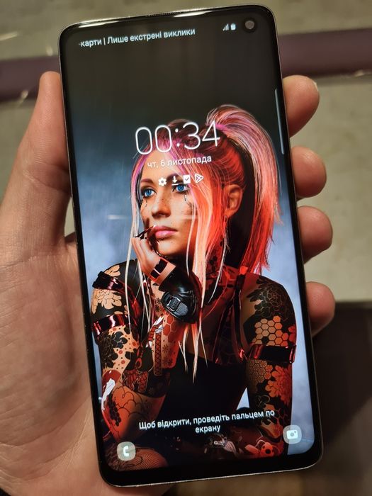 Samsung Galaxy S10 8/128Gb G973F/DS флагман s10