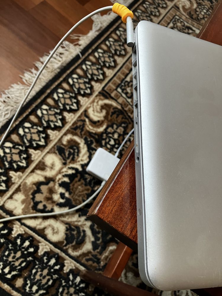 Macbook pro 13 i7 16gb