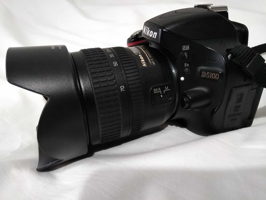 Продам фотоапарат Nikon D5100