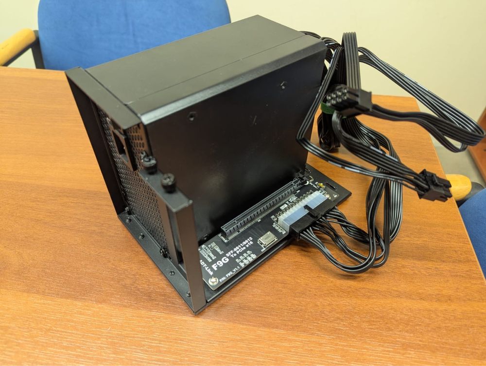 Mini komputer Ryzen 7 6800H ES 16GB DDR5 2TB NVMe Oculink eGPU Win11