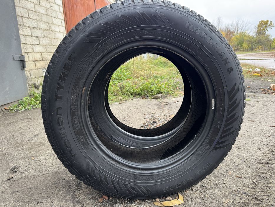 Продам  зимову гуму  Nokian nordman8 R15 195 65