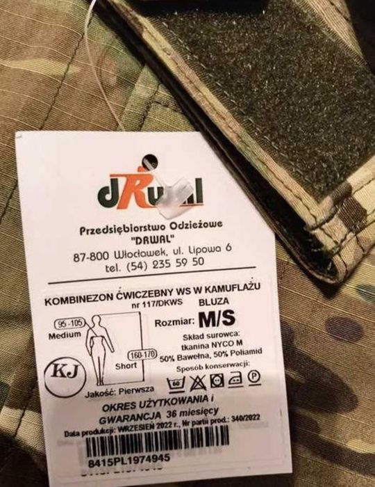 Kombinezon cwiczebny w kamuflażu