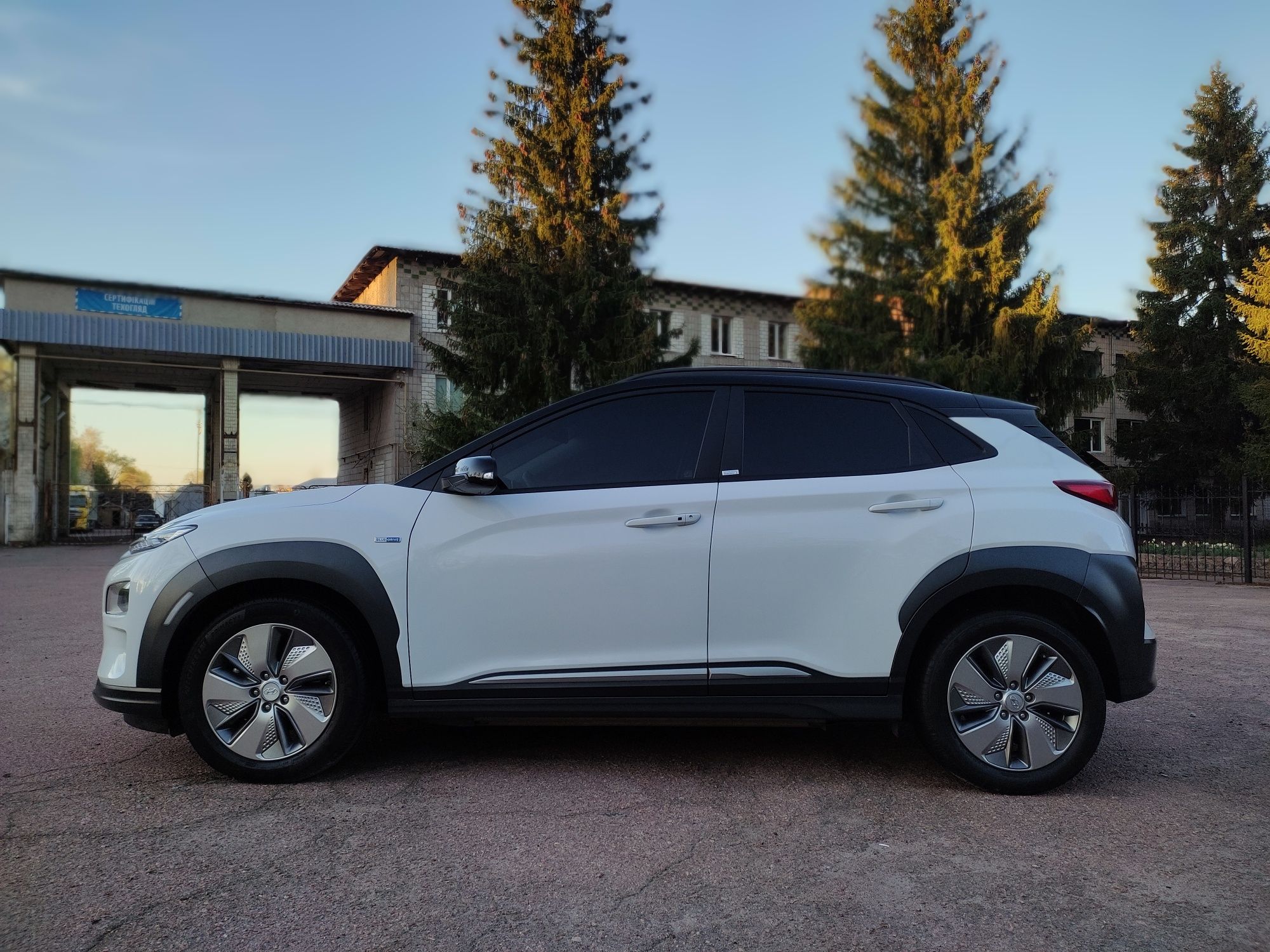 Продам прекрасний електричний кросовер Hyundai Kona 2020 р.в. 500км зх