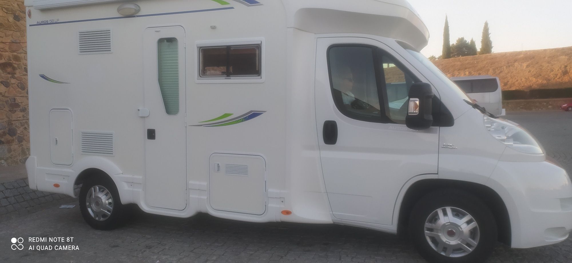 Autocaravana  com 6 metros