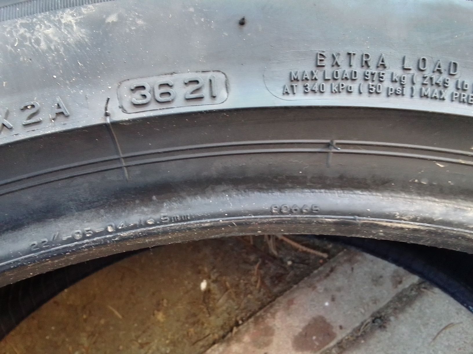 Opona zimowa 275/40r22 BRIDGESTONE 2021r