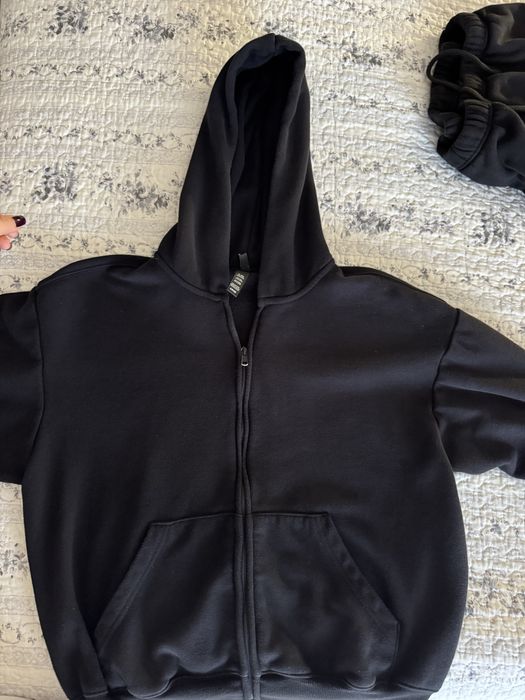 Skims черный теплый костюм