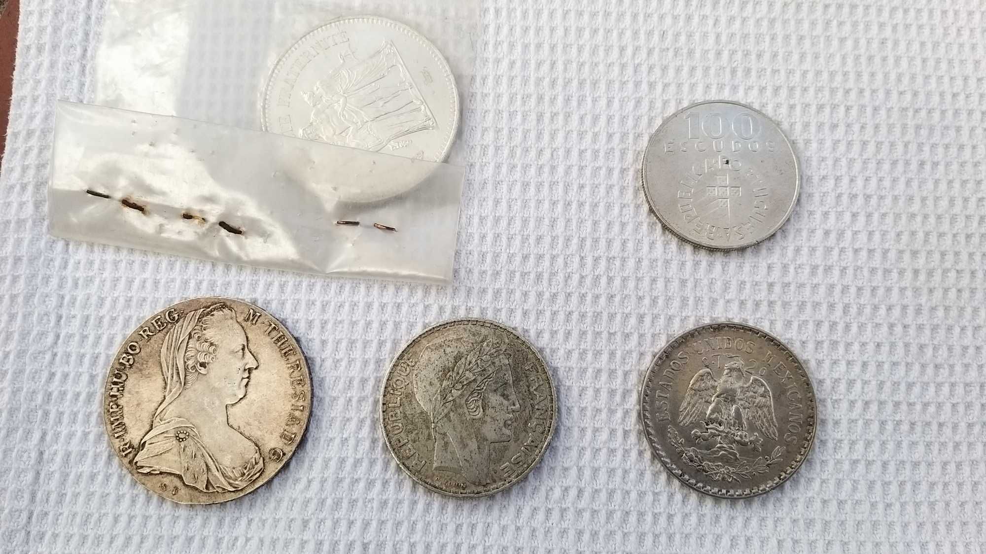 moedas de coleção várias