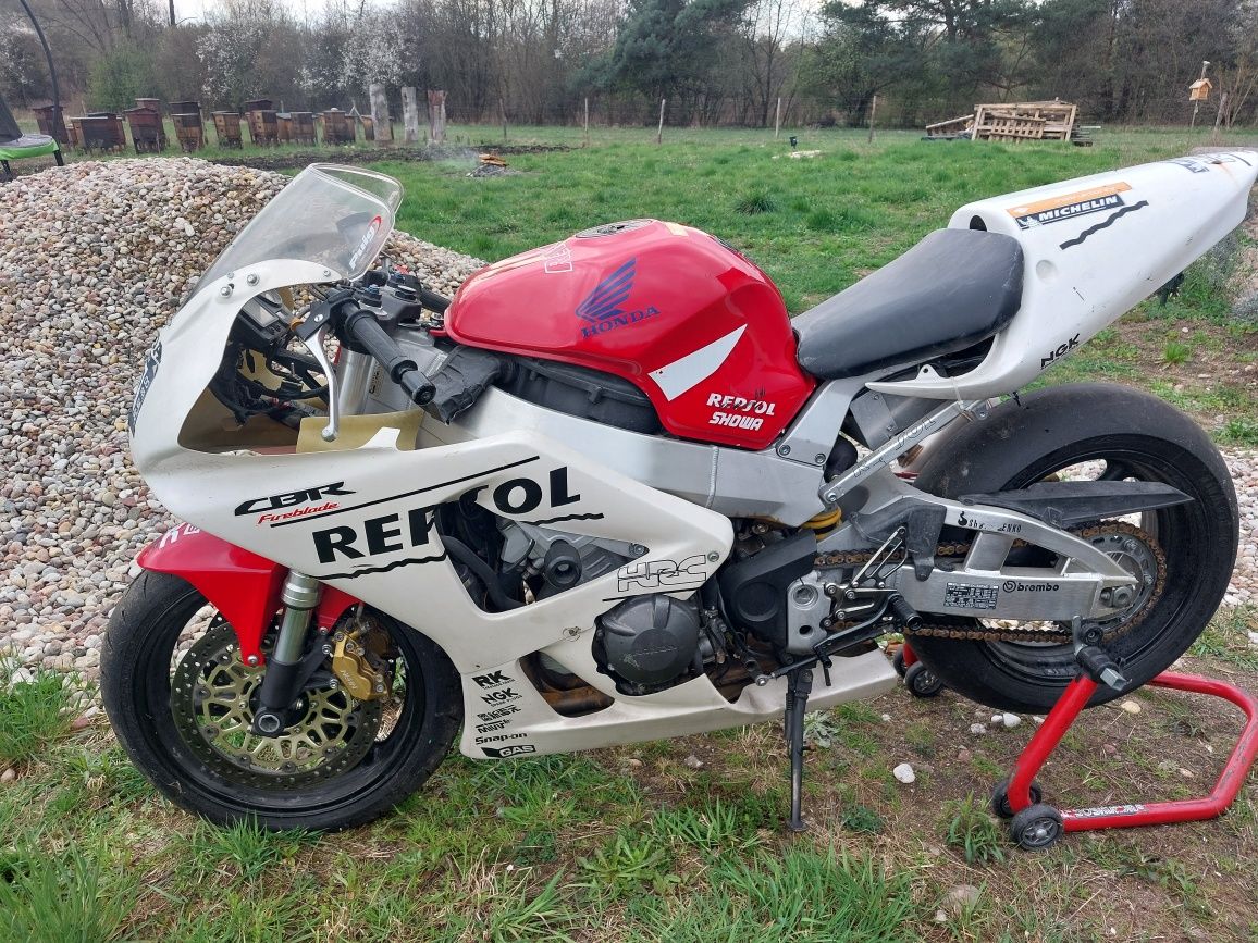 Honda CBR900RR SC44 2001 torówka