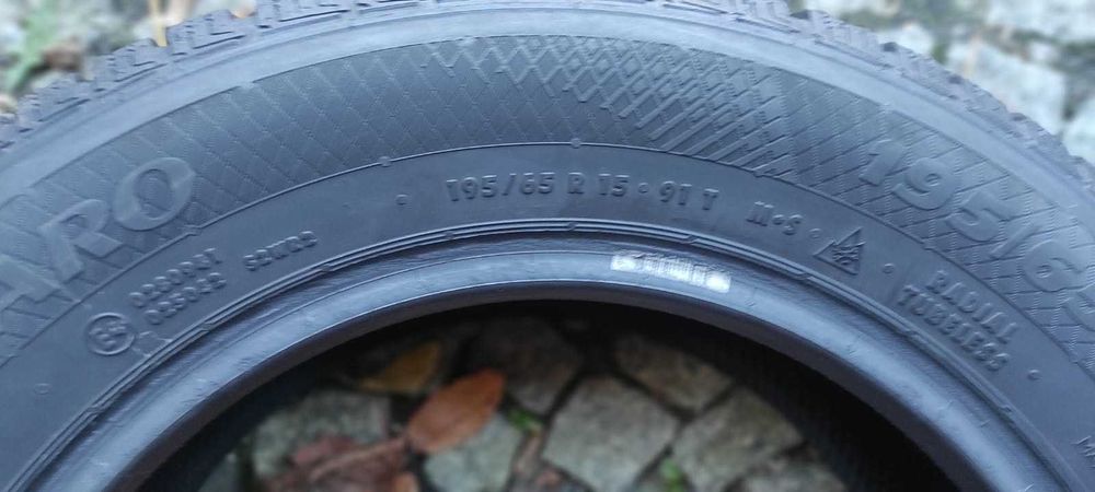 Opony zimowe Paxaro 2024r 8,5 mm bieżnik 195/65/15