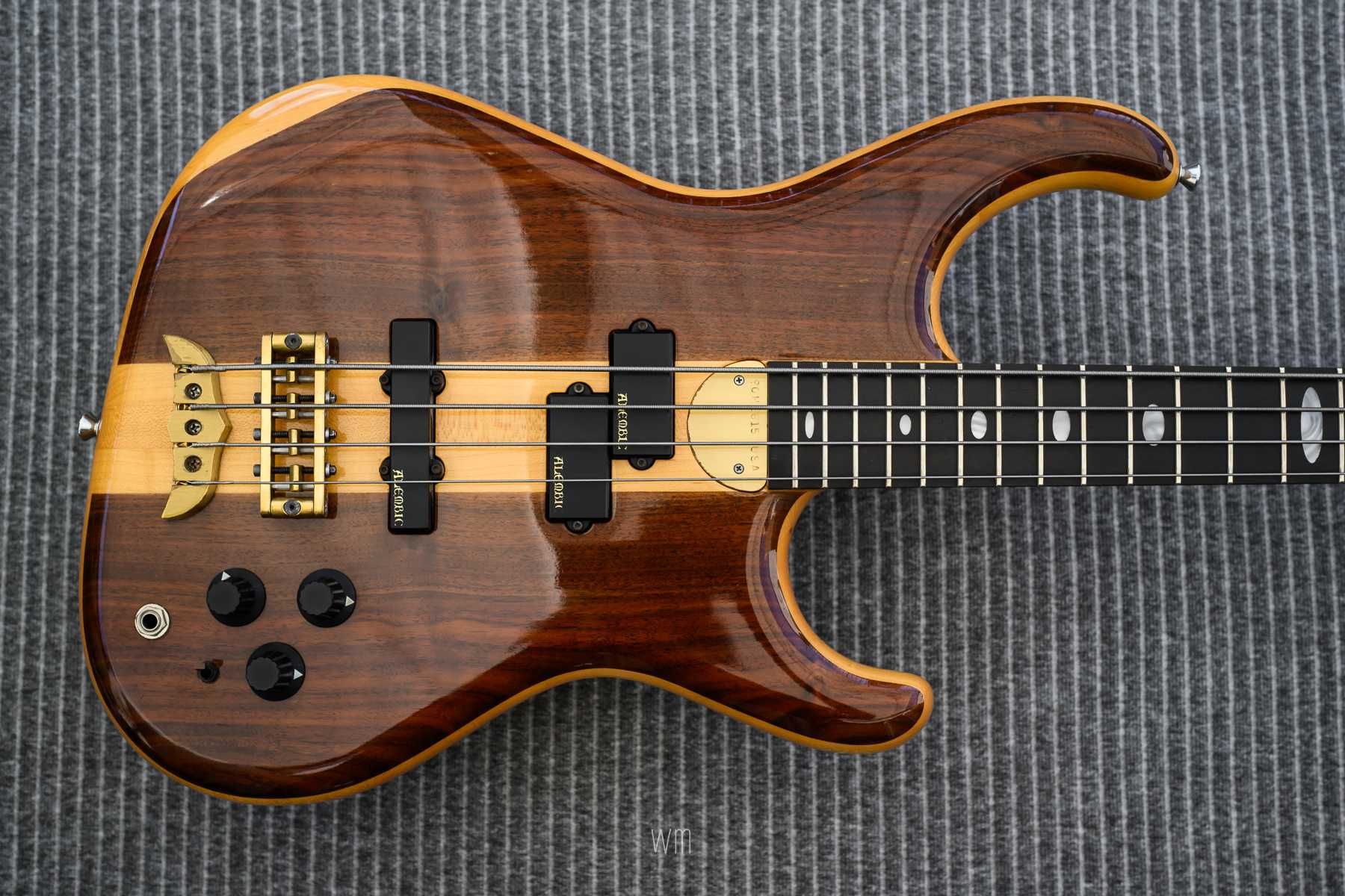 ALEMBIC Elan 1990 gitara basowa
